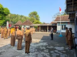 Apel Pamong Kalurahan Sidoharjo, Kapolsek Tepus Tekankan Disiplin dan Sinergi Jaga Kamtibmas